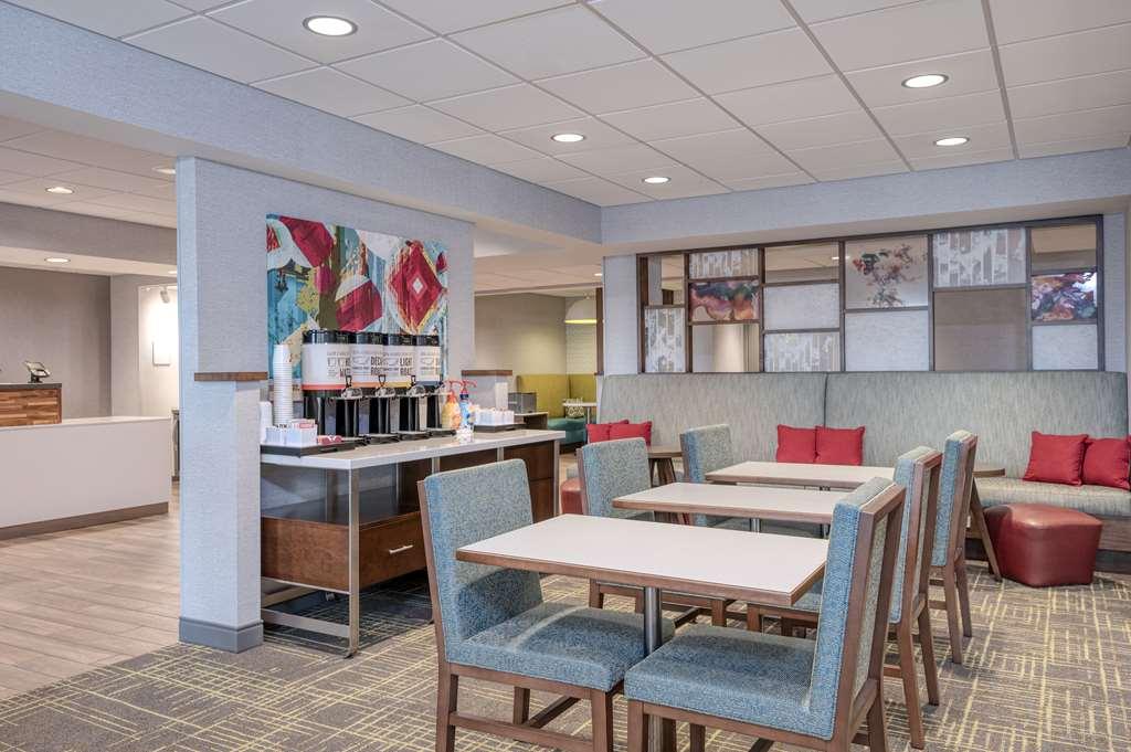 Hampton Inn Cleveland-Airport/Tiedeman Road Brooklyn Restaurang bild