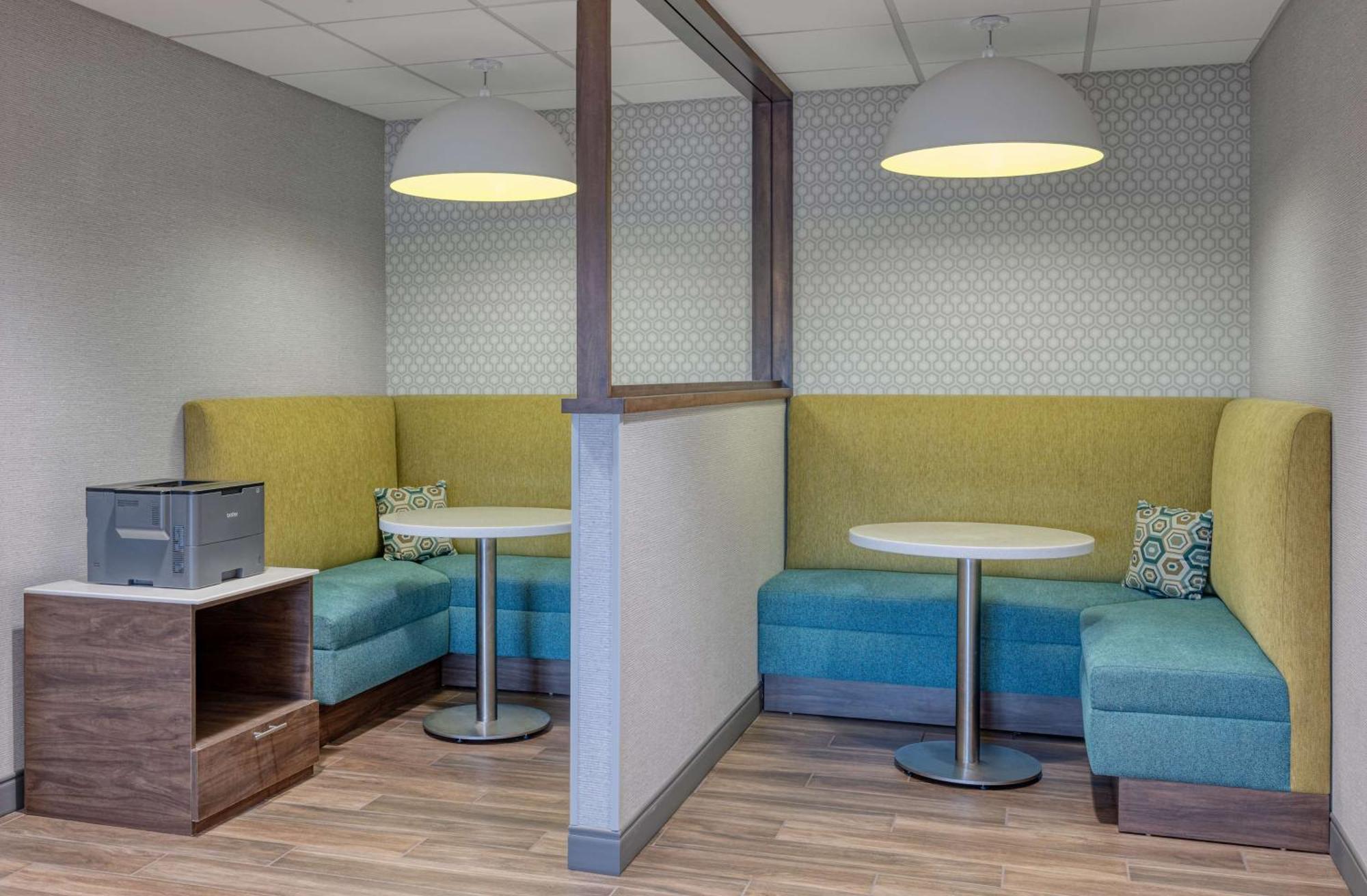 Hampton Inn Cleveland-Airport/Tiedeman Road Brooklyn Exteriör bild
