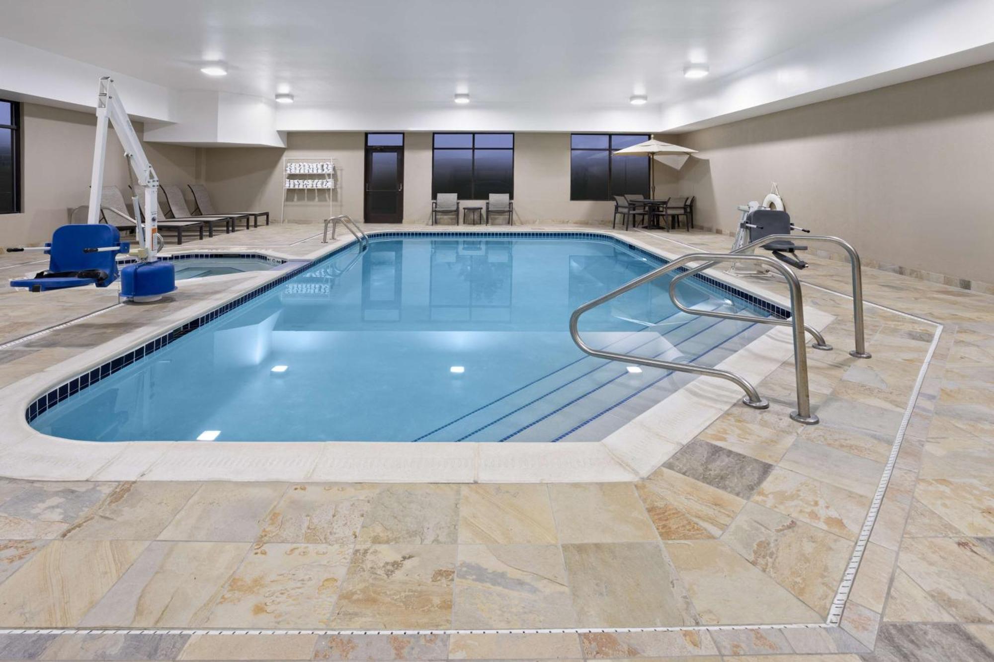 Hampton Inn Cleveland-Airport/Tiedeman Road Brooklyn Exteriör bild